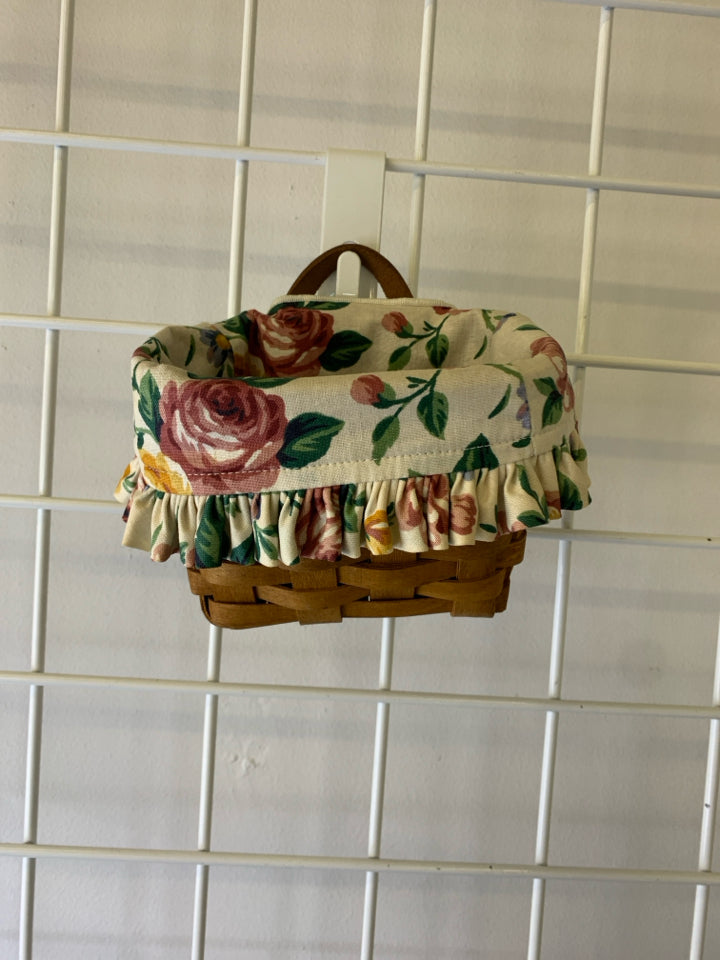 SMALL WALL HANGING BASKET W FLORAL LINER.
