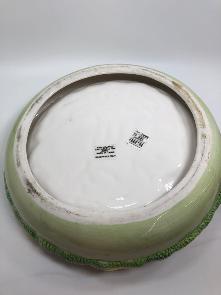 VTG LOTUS FISHERMAN CERAMIC CHIP & DIP BOWL SET.