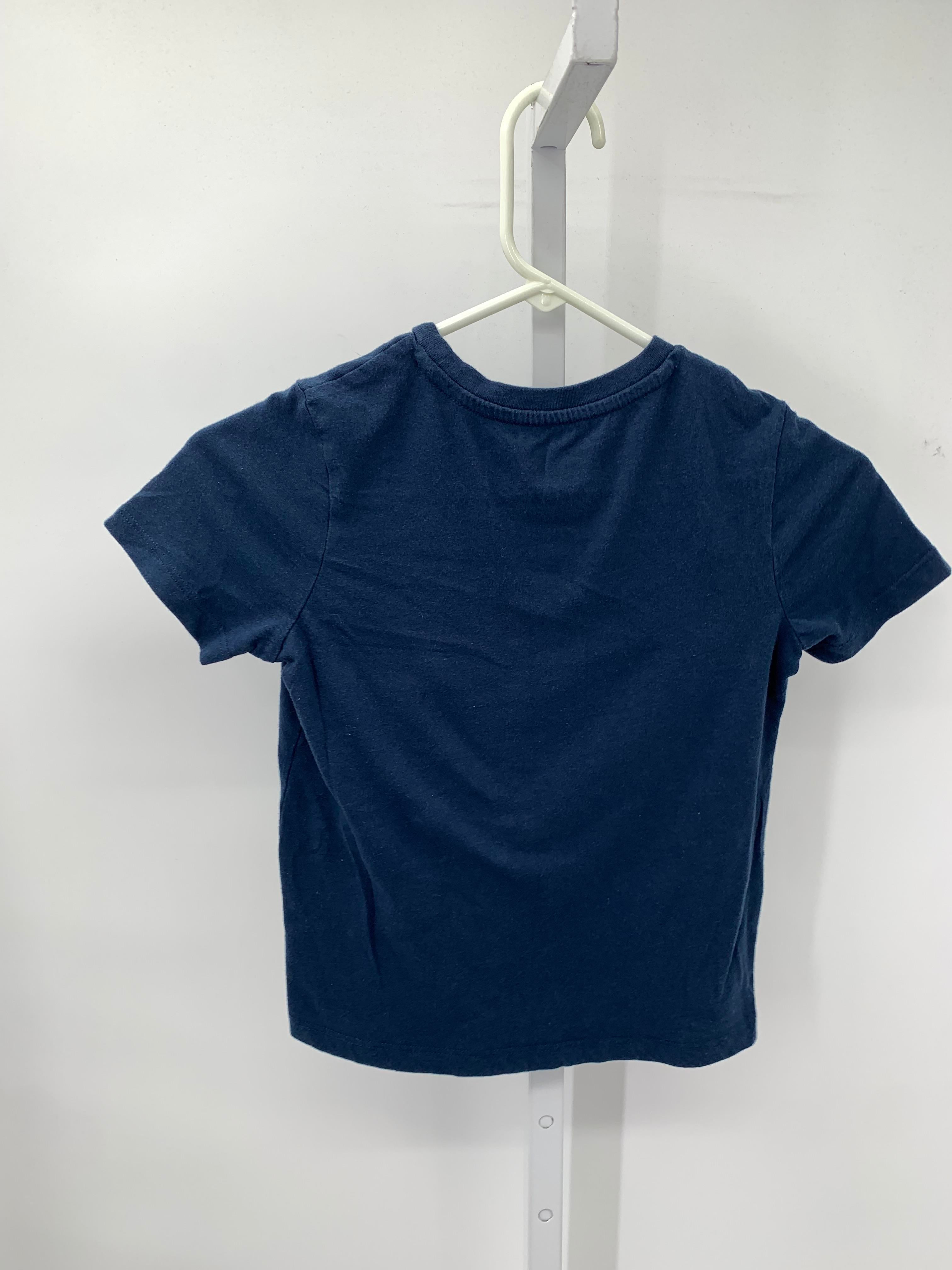 GRAPHIC KNIT TEE.