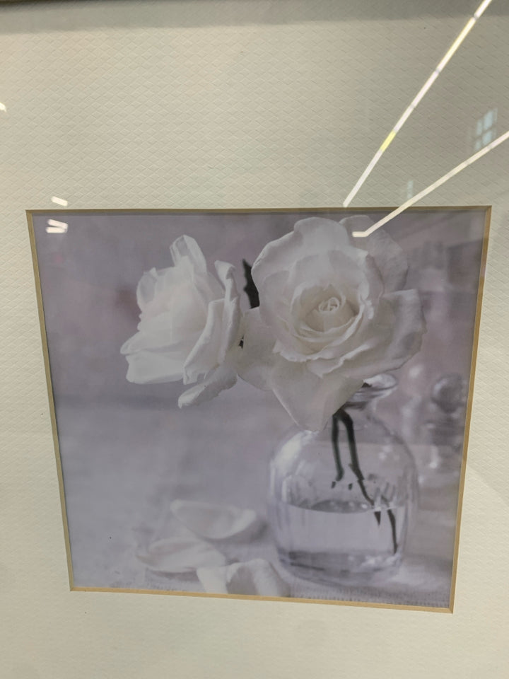 WHITE ROSES PRINT IN SILVER FLORAL FRAME.