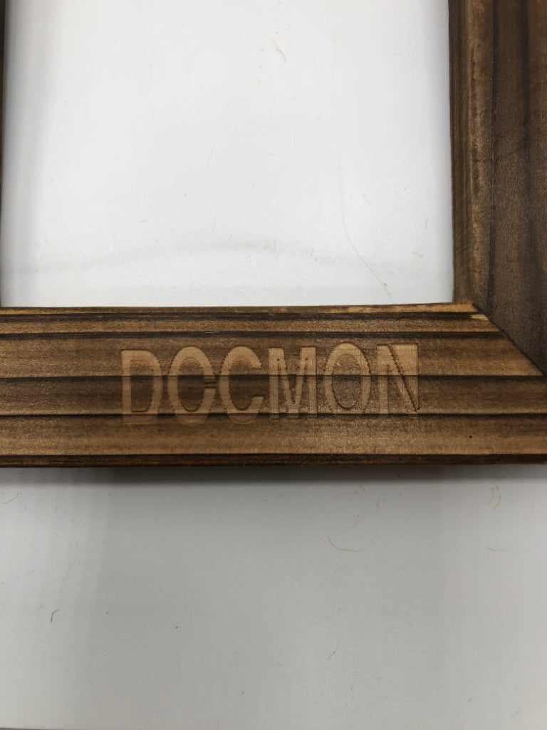 WOODEN WINDOW PANE WALL-HANGING.