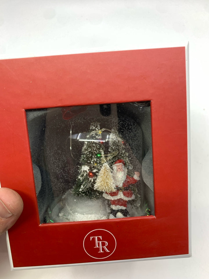 TR LIGHT UP SANTA ORNAMENT IN BOX.