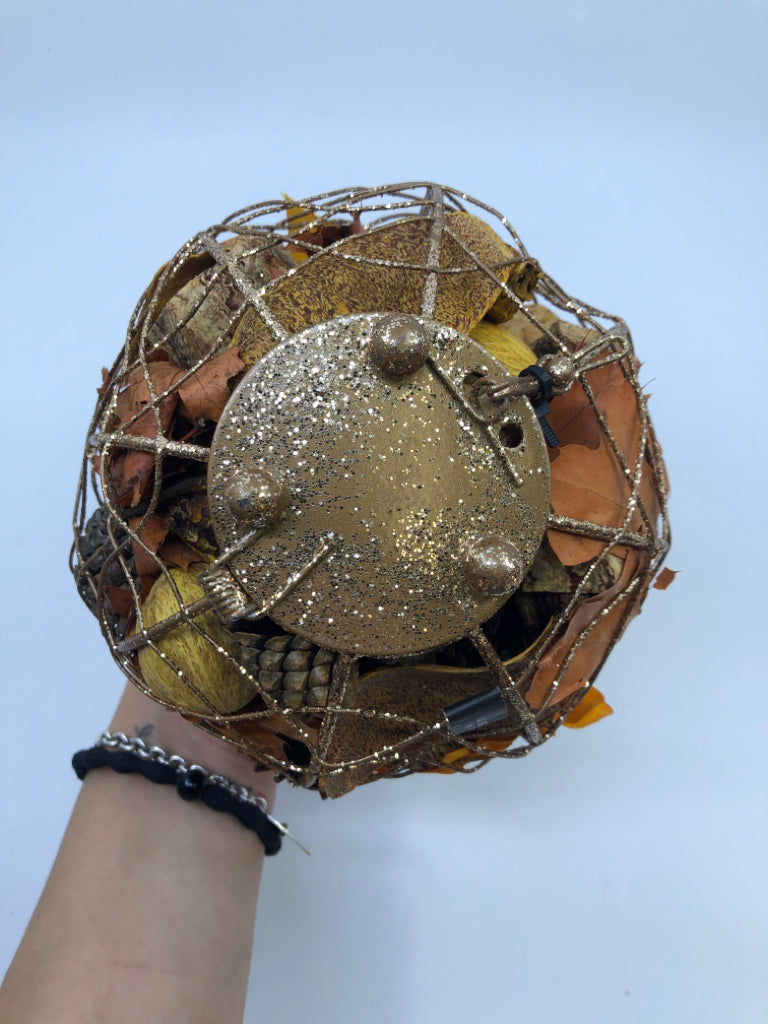 POTPOURRI GOLD WIRE PUMPKIN.