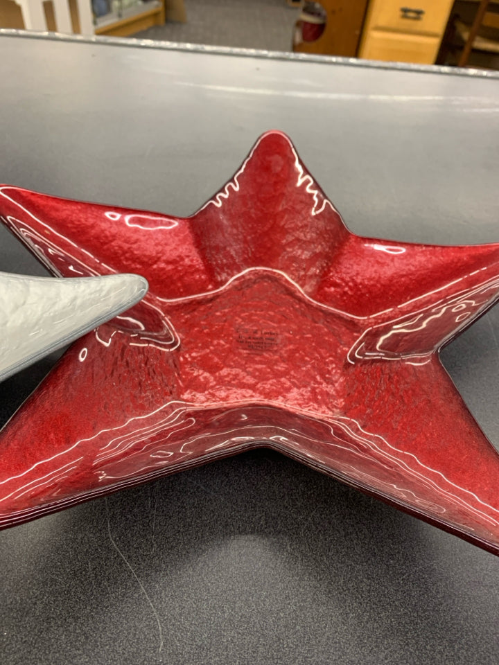 2 GLASS STAR SHAPED NESTING BOWLS SILVER/RED.