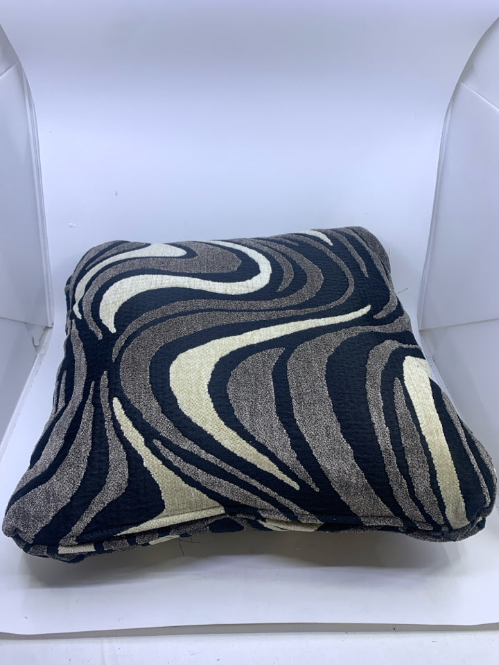 GREY W/BLACK CREAM SWIRLS PILLOW.