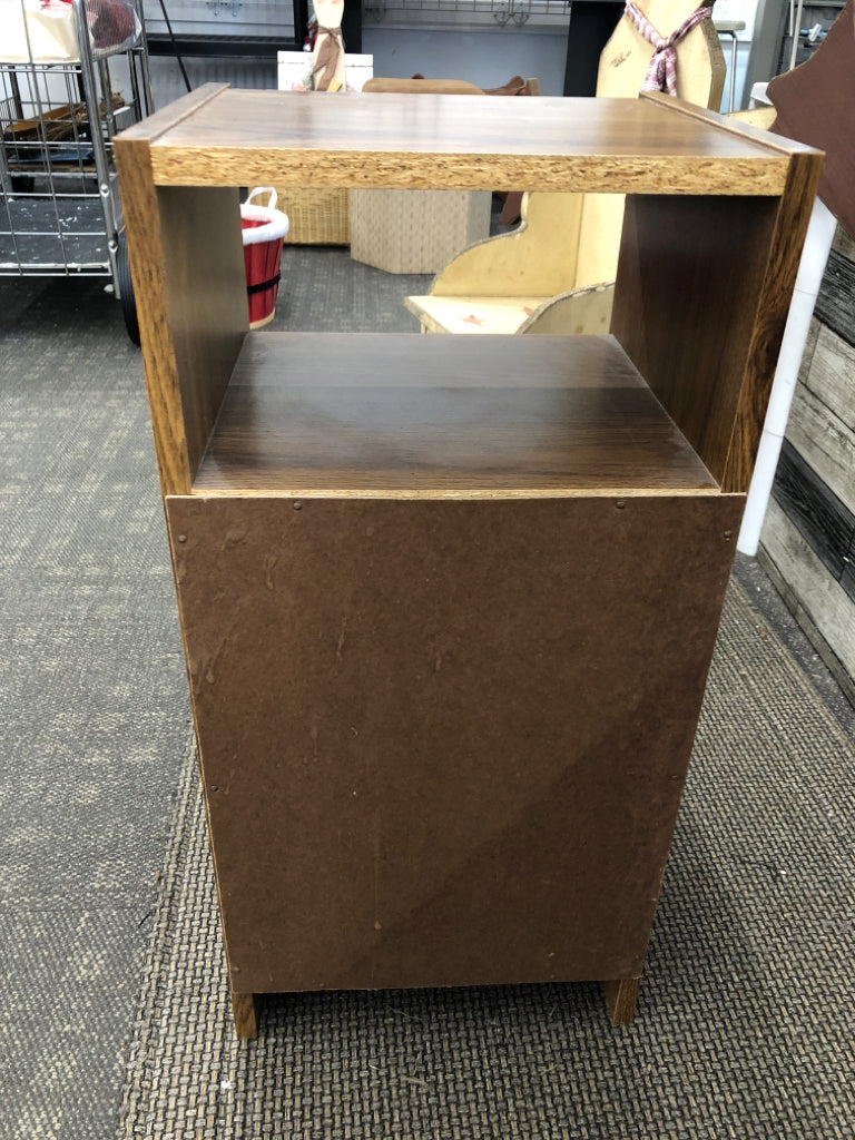 BROWN SIDE TABLE W/ STORAGE.