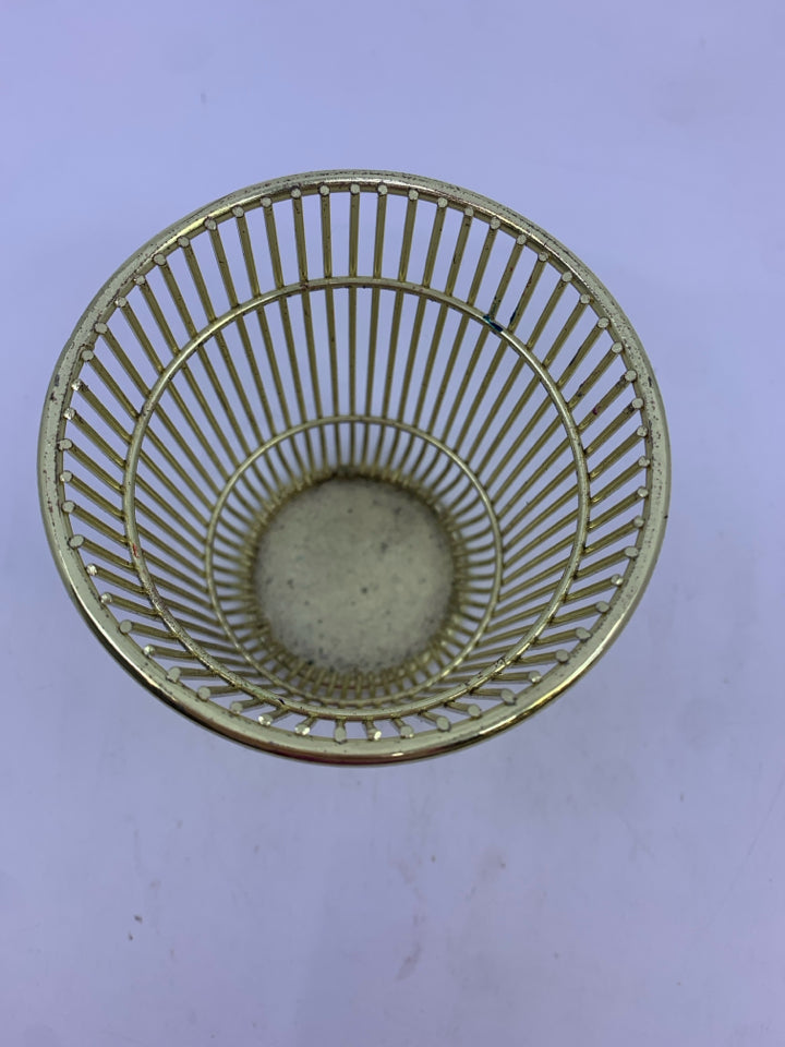 GOLD METAL PENCIL CUP.