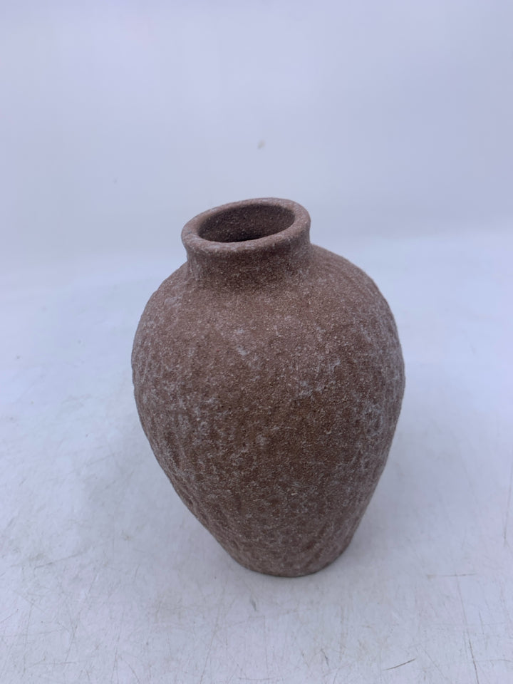 TEXTURED TAN VASE.