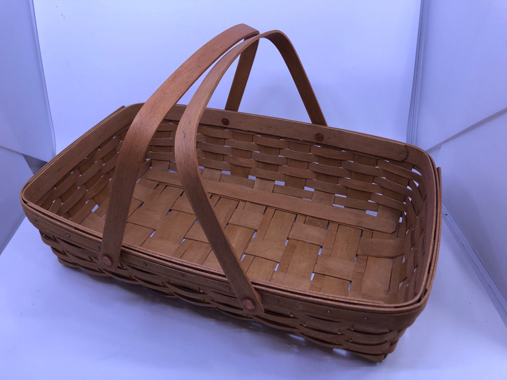 2003 RECTANGLE BASKET W DOUBLE SWING HANDLES.