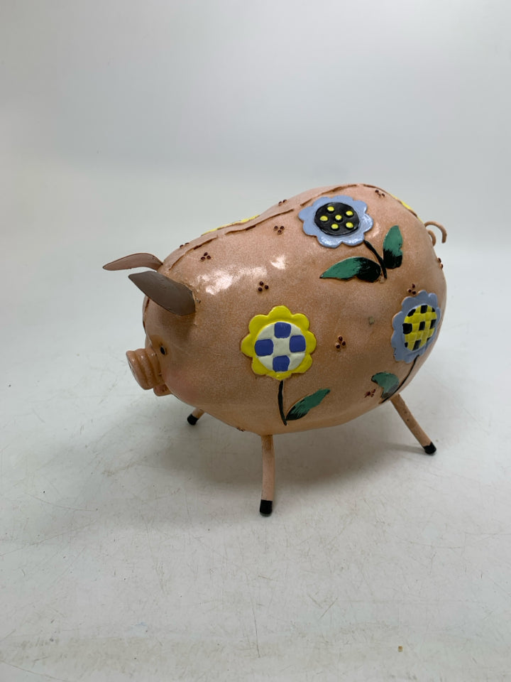RESIN PIG W/ METAL ACCENTS.
