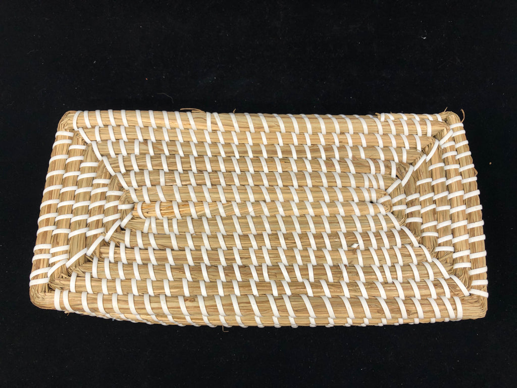 SHALLOW WOVEN RECTANGLE TRAY - WHITE WOVEN DESIGN.