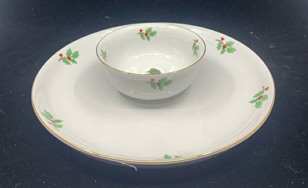 2PC HOLIDAY HOSTESS CHIP AND DIP SERVER.