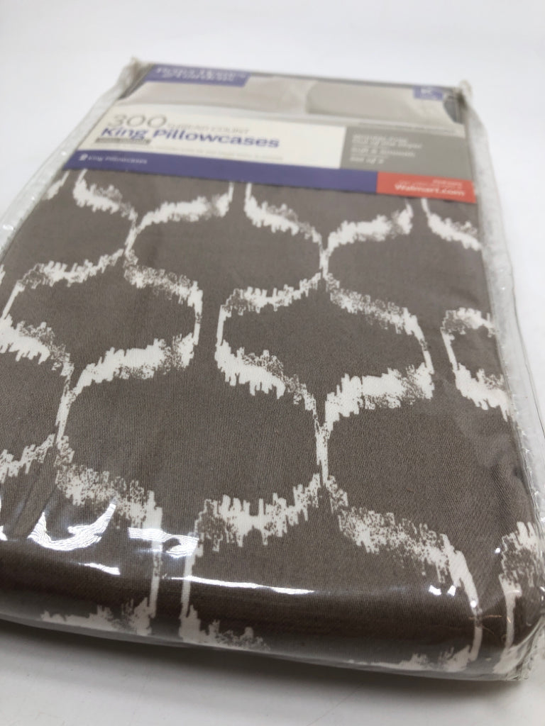 OGEE PATTERN KING PILLOWCASES.