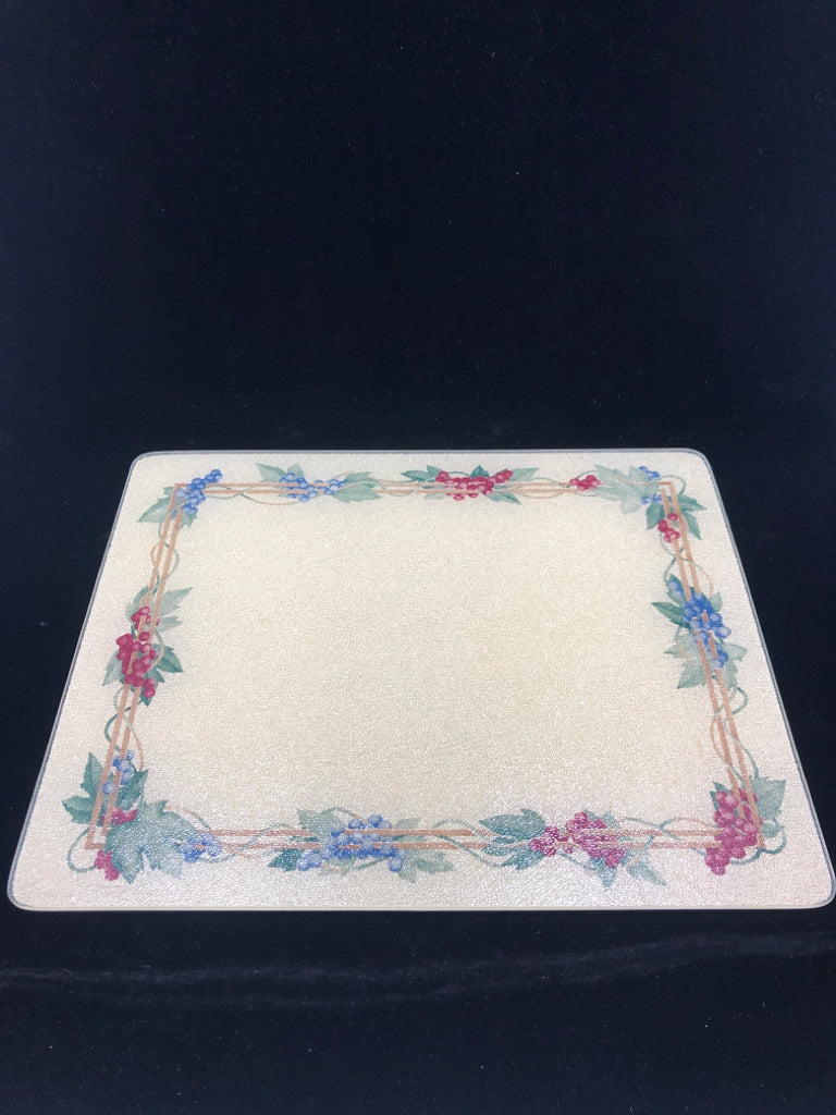 GRAPE/VINE GLASS CUTTING BOARD .