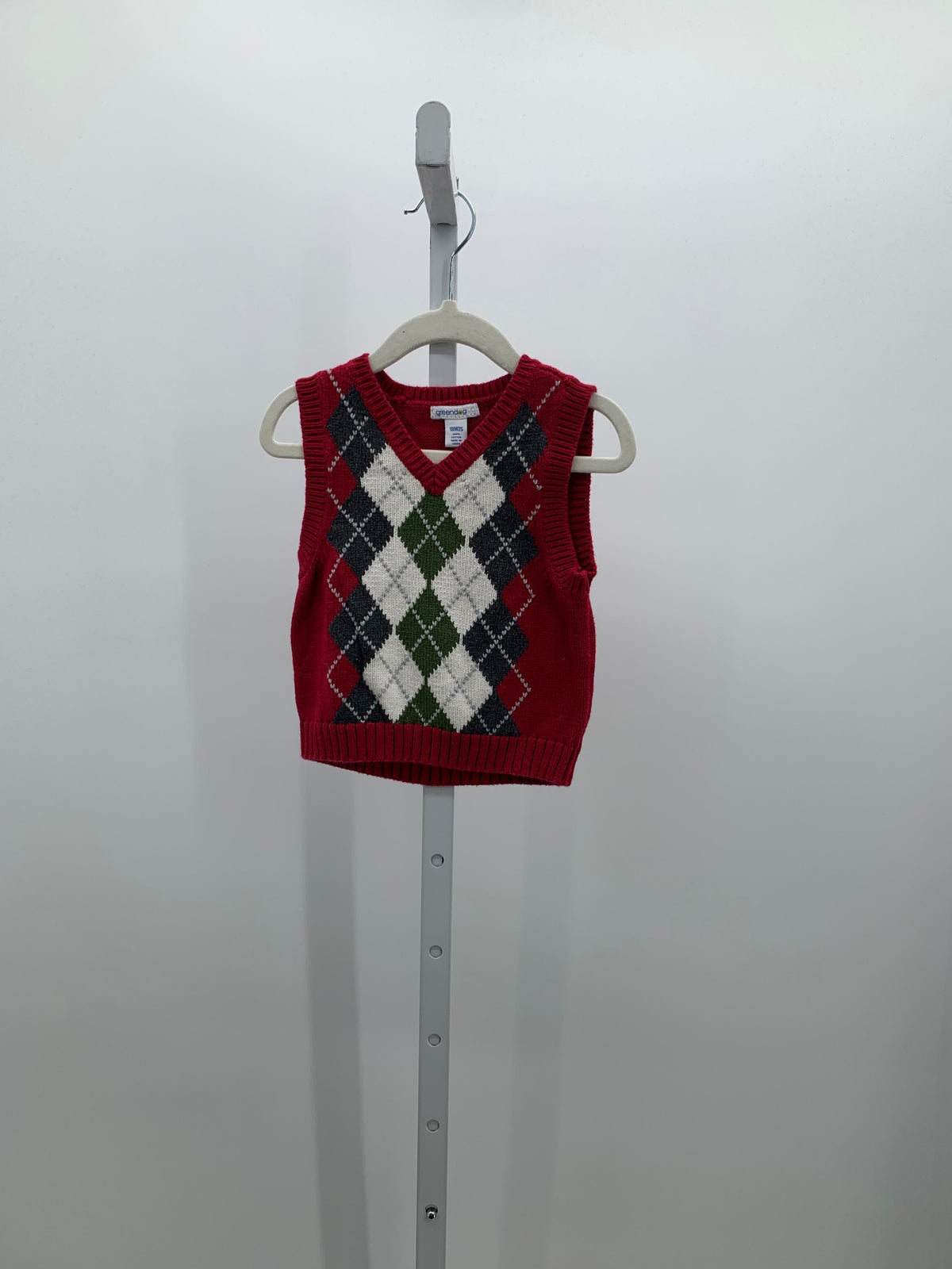 DIAMOND SWEATER VEST