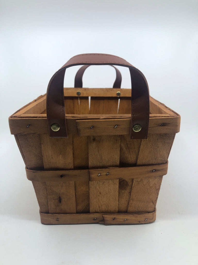 WOOD RECTANGLE BASKET W FAUX LEATHER HANDLES.