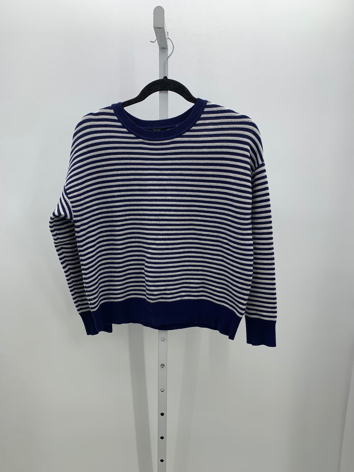 Tahari Size Medium Misses Long Slv Sweater