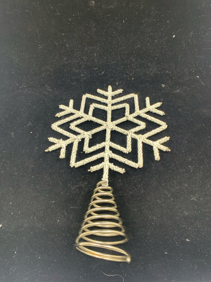 WHITE BEADED SNOWFLAKE METAL TREE TOPPER.