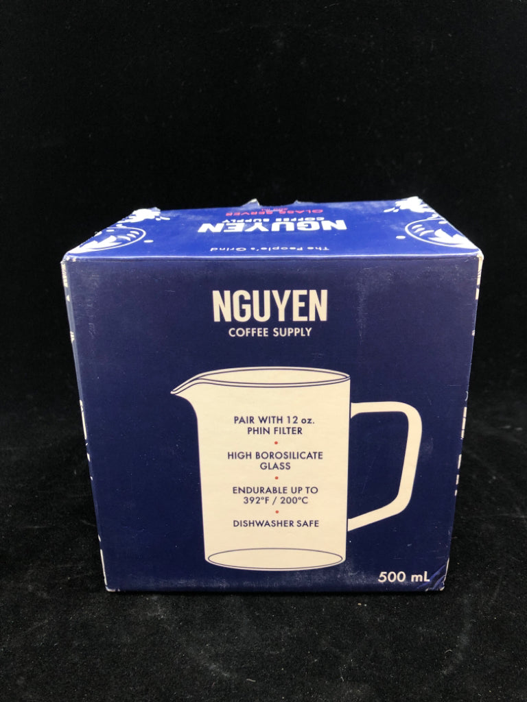 CLEAR GLASS COFFEE SERVER IN BOX.