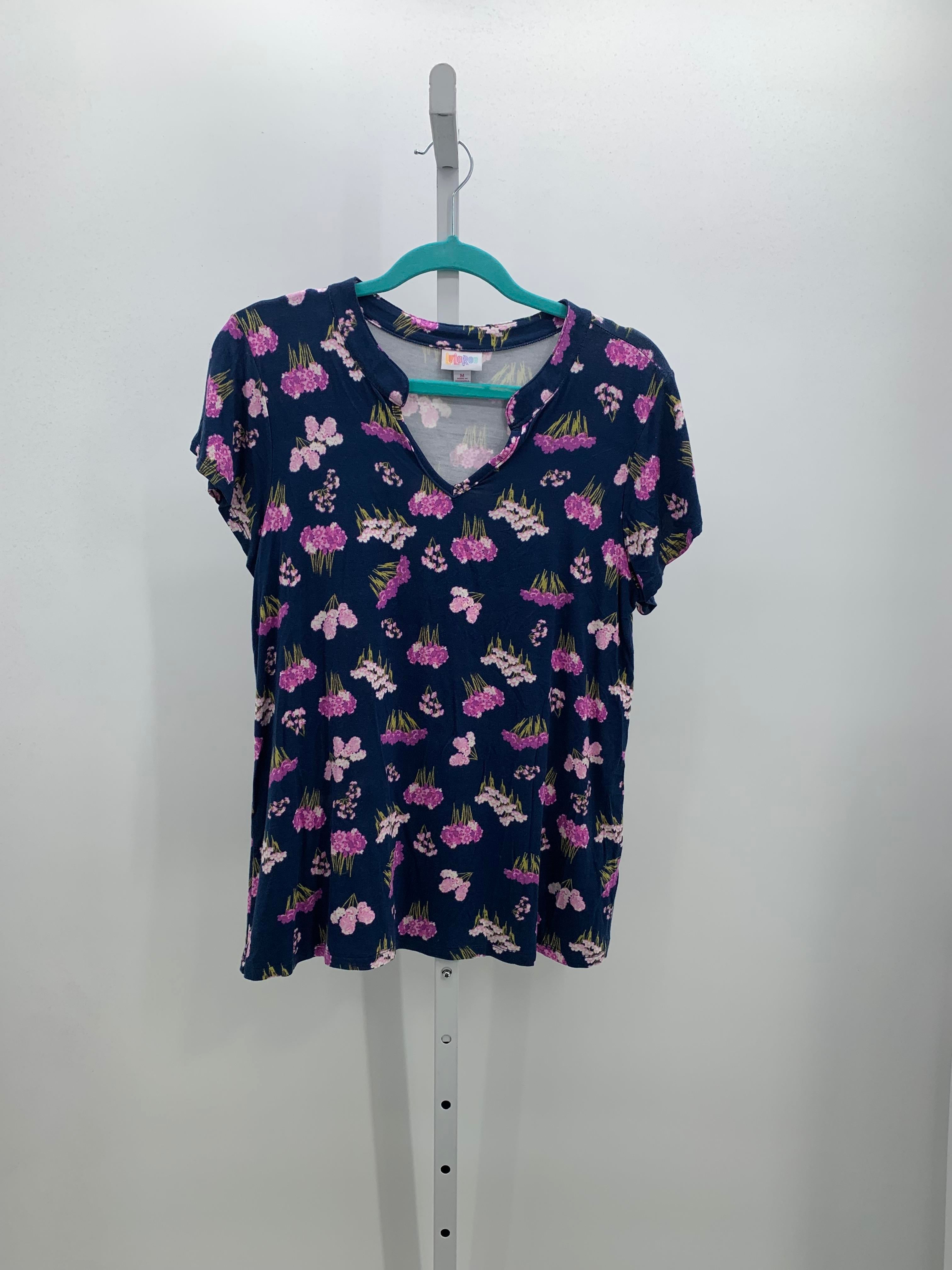 Lularoe Size Medium Misses Short Sleeve Shirt