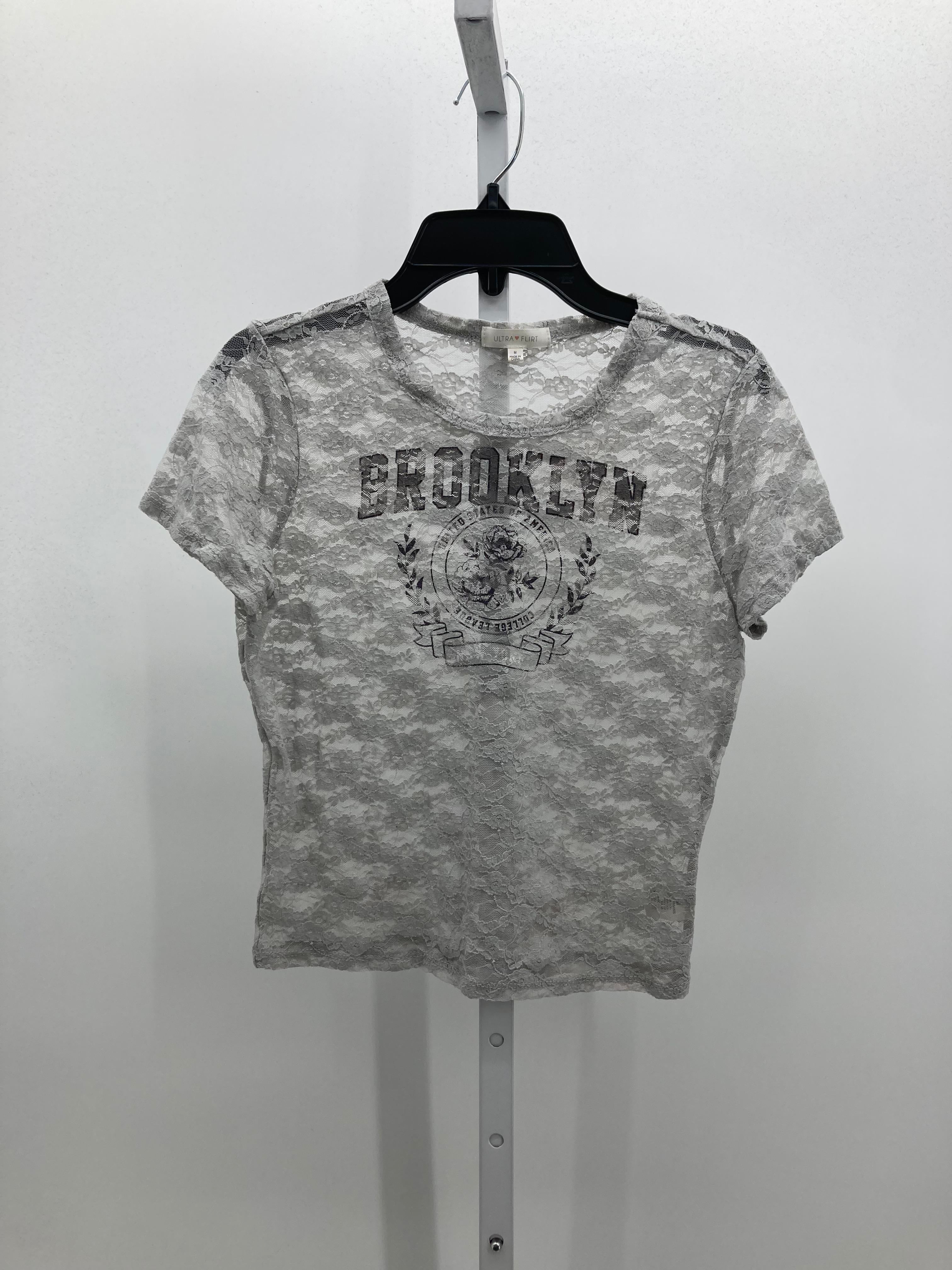 Ultra Flirt Size Medium Juniors Short Sleeve Shirt