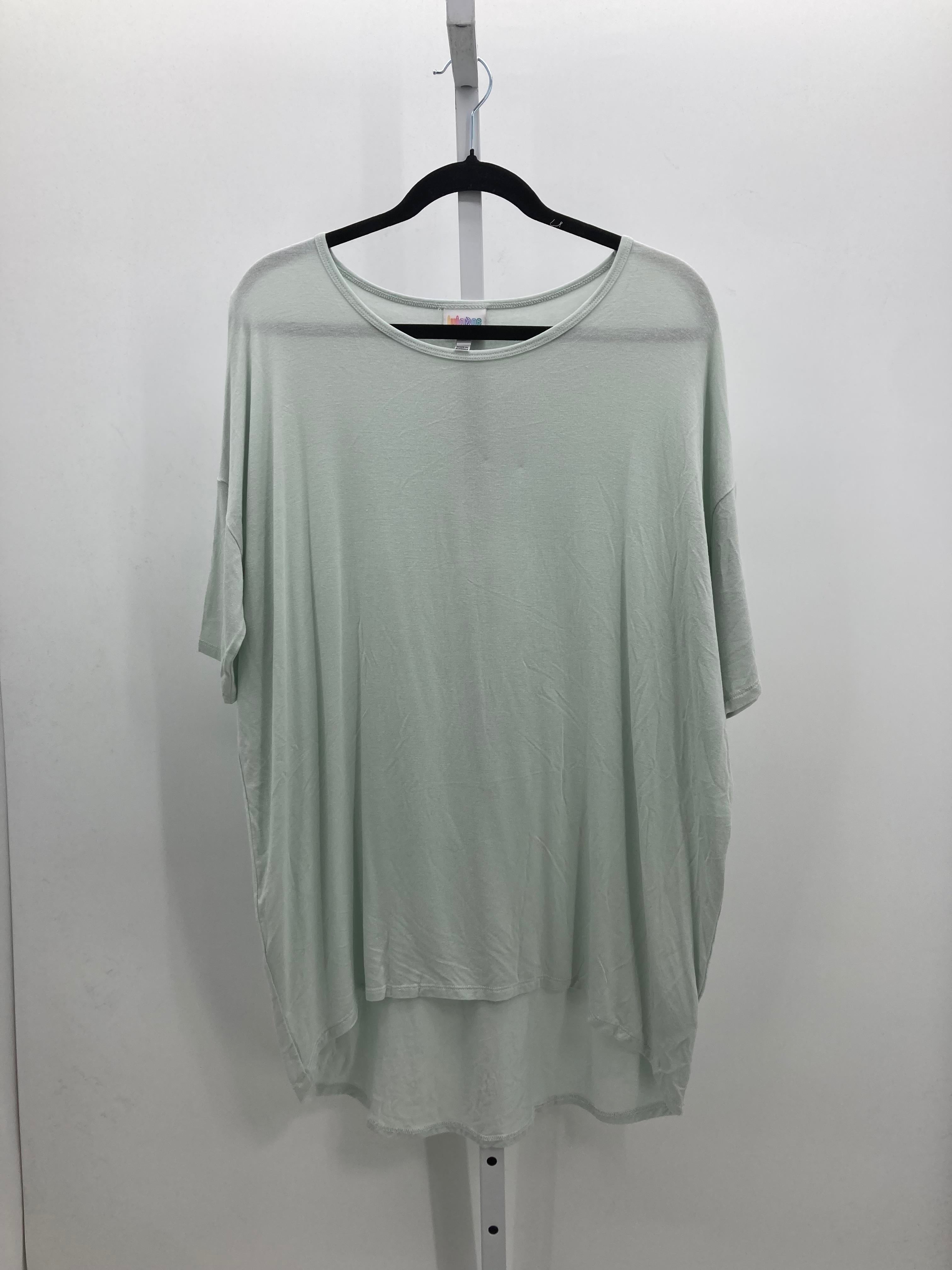 Lularoe Size Medium Misses Short Sleeve Shirt