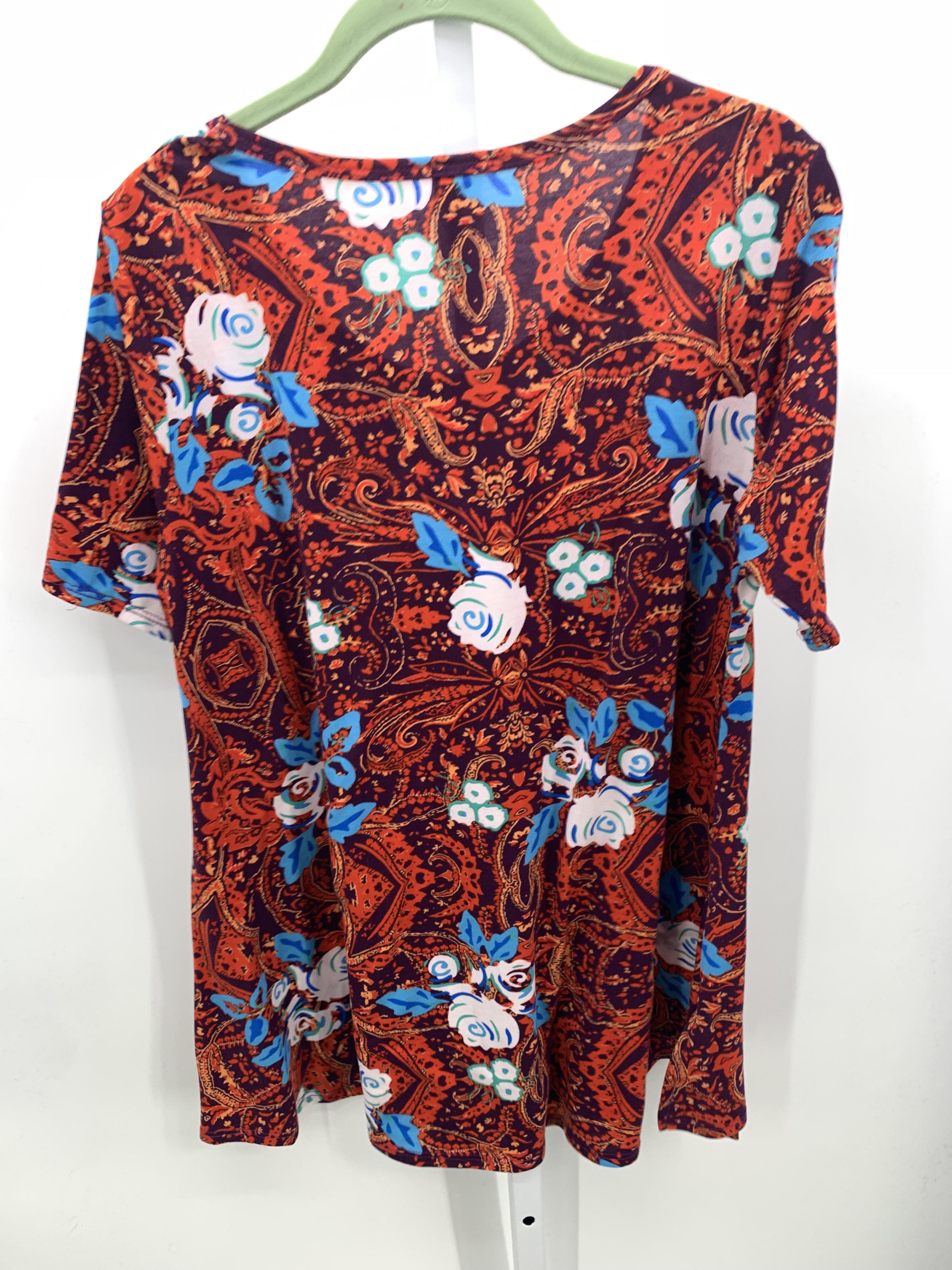 Lularoe Size Medium Misses Short Sleeve Shirt