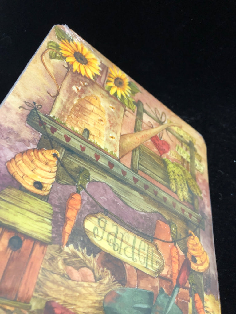 NIP GARDEN MOUSE PAD.