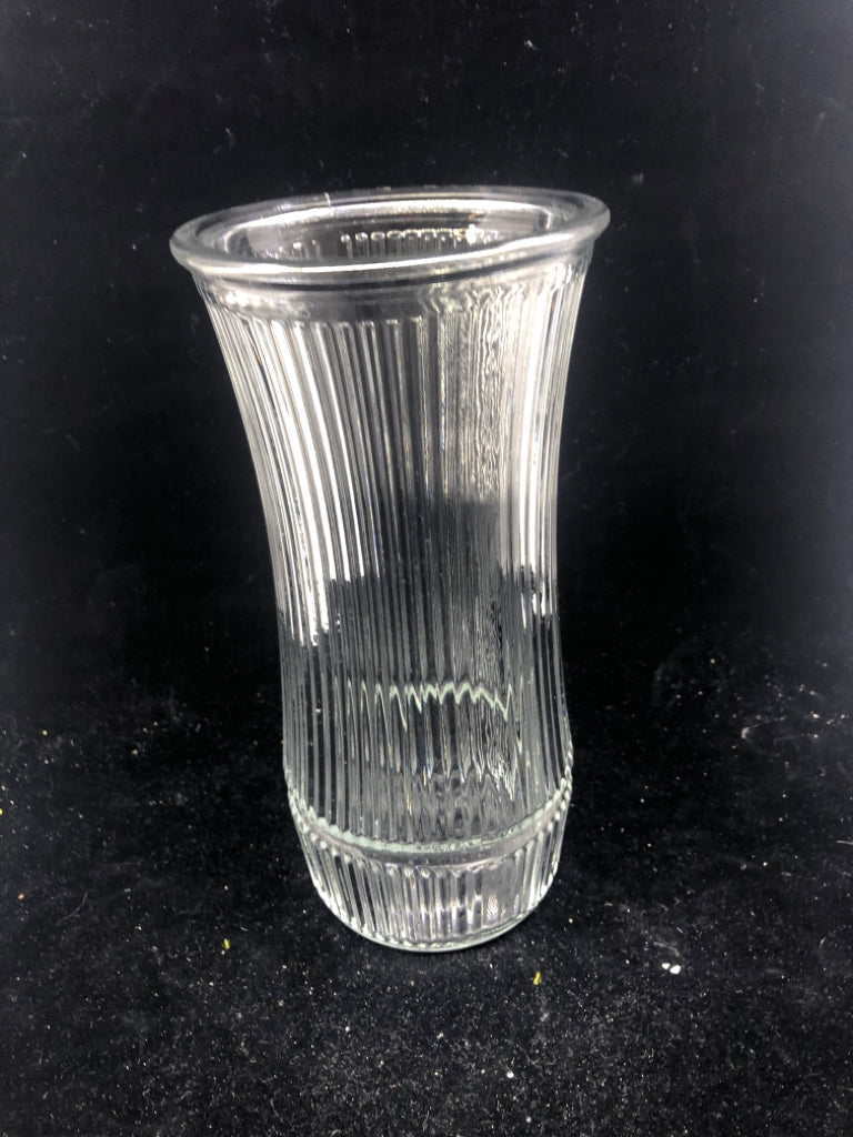 RIBBED GLASS VASE.