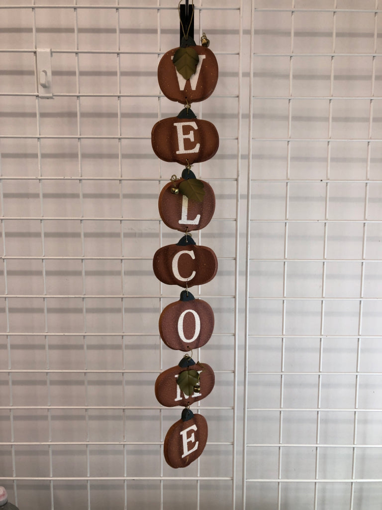 "WELCOME" PUMPKIN SIGN.