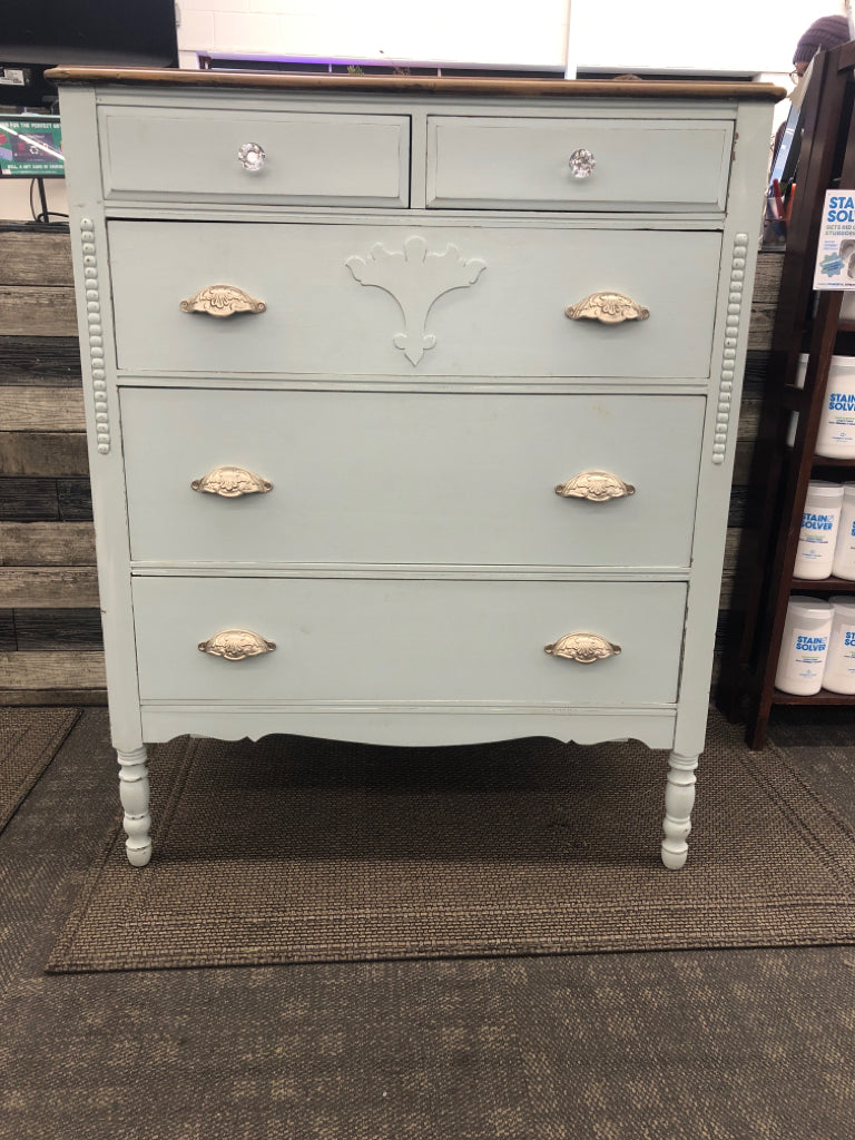 VTG LIGHT BLUE DRESSER W/5 DRAWERS AND WOOD TOP.