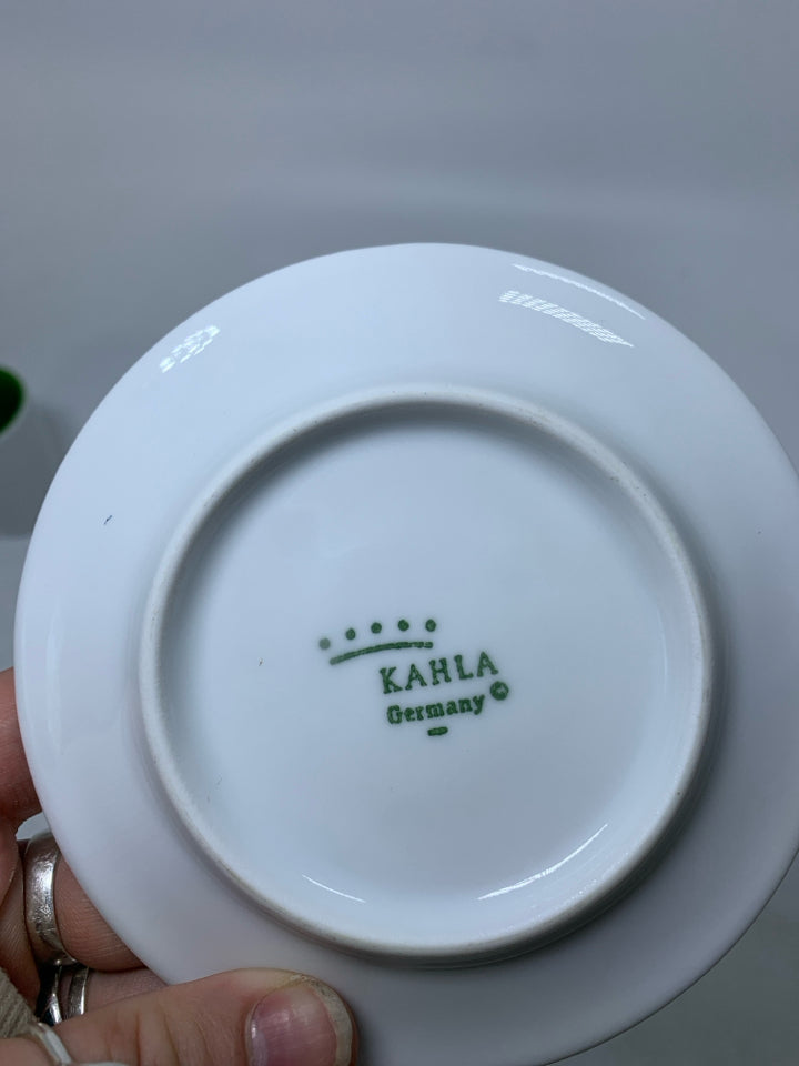 4 PC SVC 2 GREEN/WHITE ESPRESSO CUP/SAUCERS.
