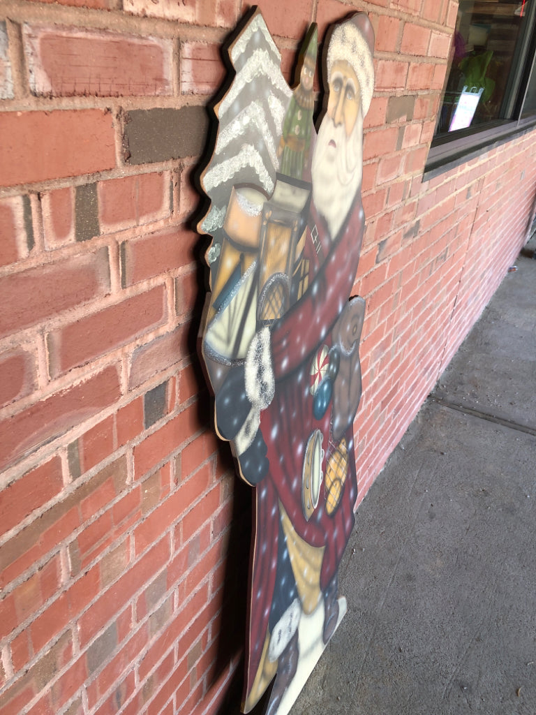 AIR-BRUSHED SANTA STANDING DECOR.