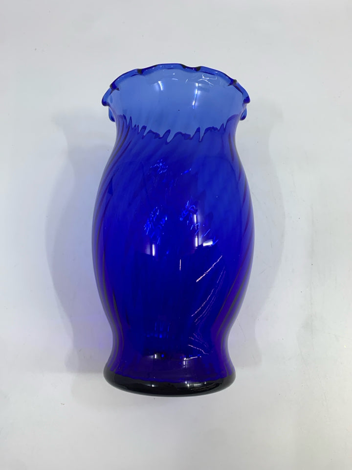 BLUE COBALT GLASS VASE W/RIBBED RIM&SWIRL DESIGN.