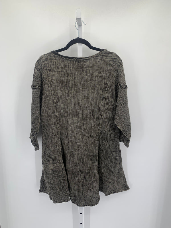 Size Large Misses 3/4 Sleeve Dress