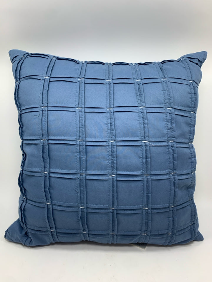 BLUE SQUARE TEXTURE PILLOW.
