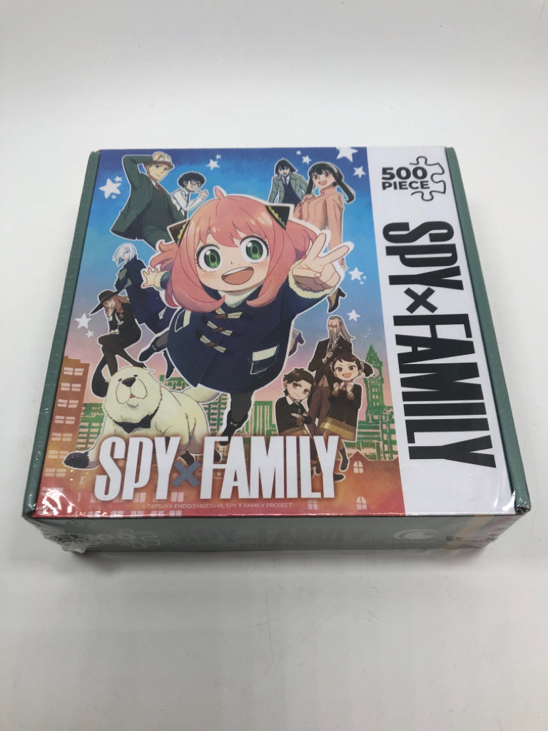 NIB SPY X FAMILY PUZZLE.