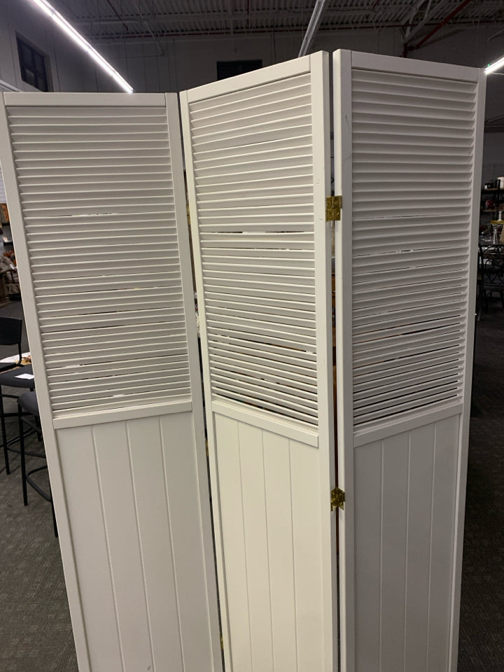 WHITE SHUTTER ROOM DIVIDER.