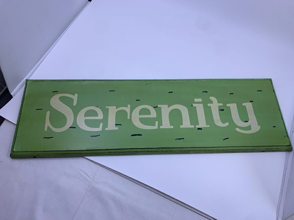 SERENITY GREEN WOOD WALL HANGING.