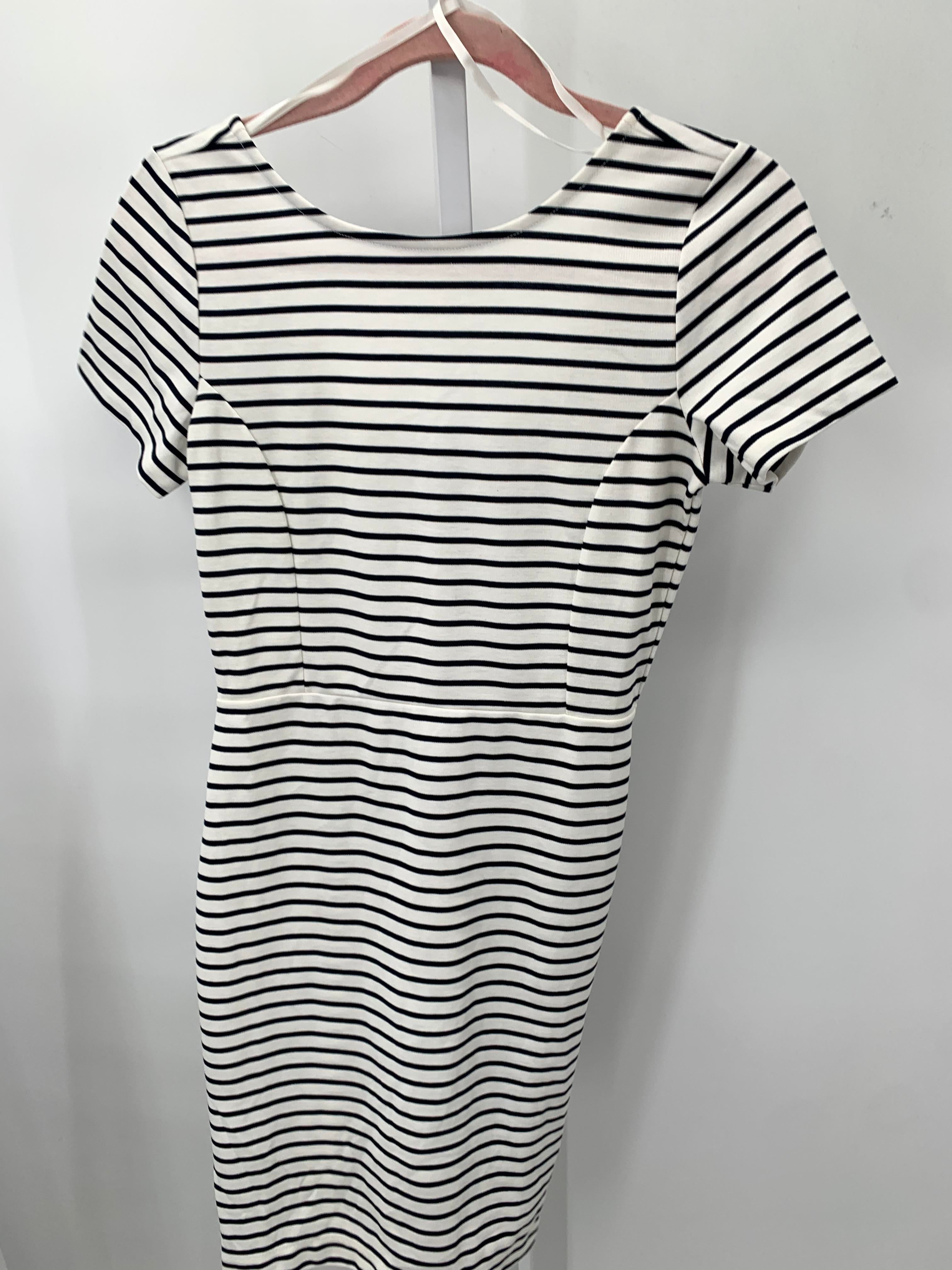 Banana Republic Size 2 Misses Short Sleeve Dress