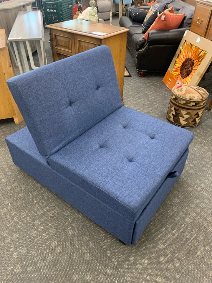 NAVY BLUE EXPANDABLE LOUNGE.