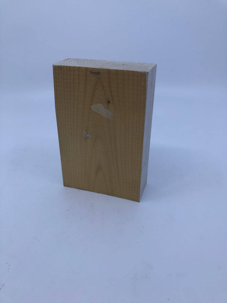 "IN OUR HOME LAUNDRY" WOOD BLOCK SIGN.