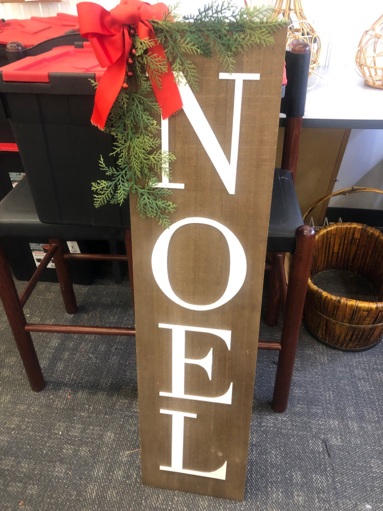 NOEL WALL ART.