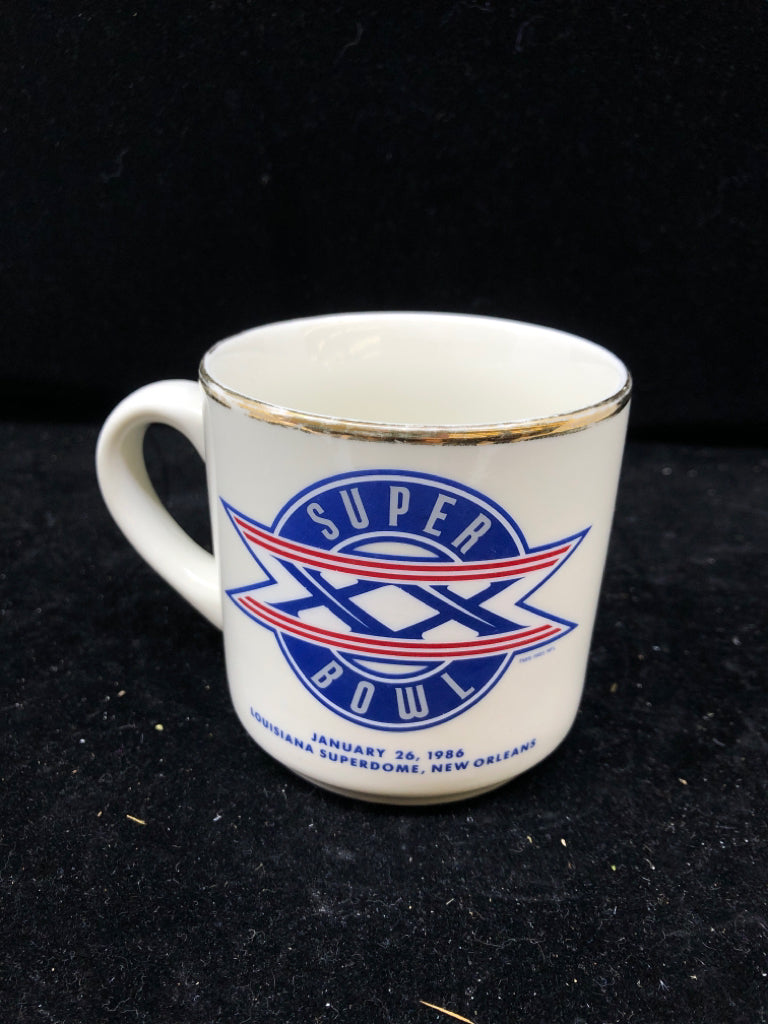 PATRIOTS '86 SUPERBOWL MUG.