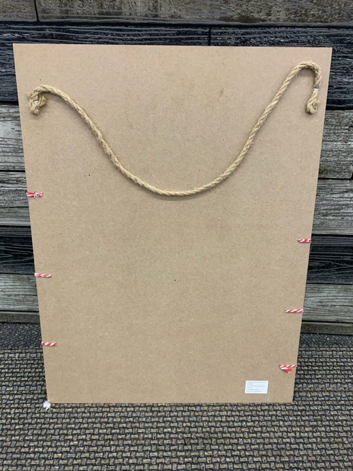 HAPPY HOLIDAYS PHOTO CLIP HOLDER.