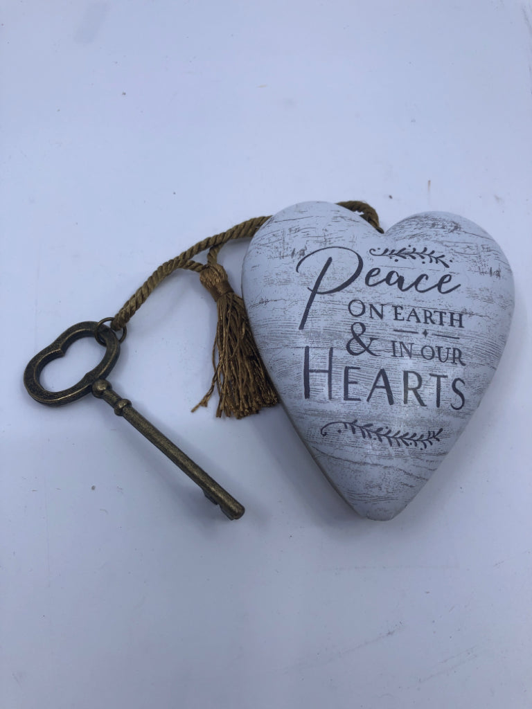 PEACE HEART W KEY.
