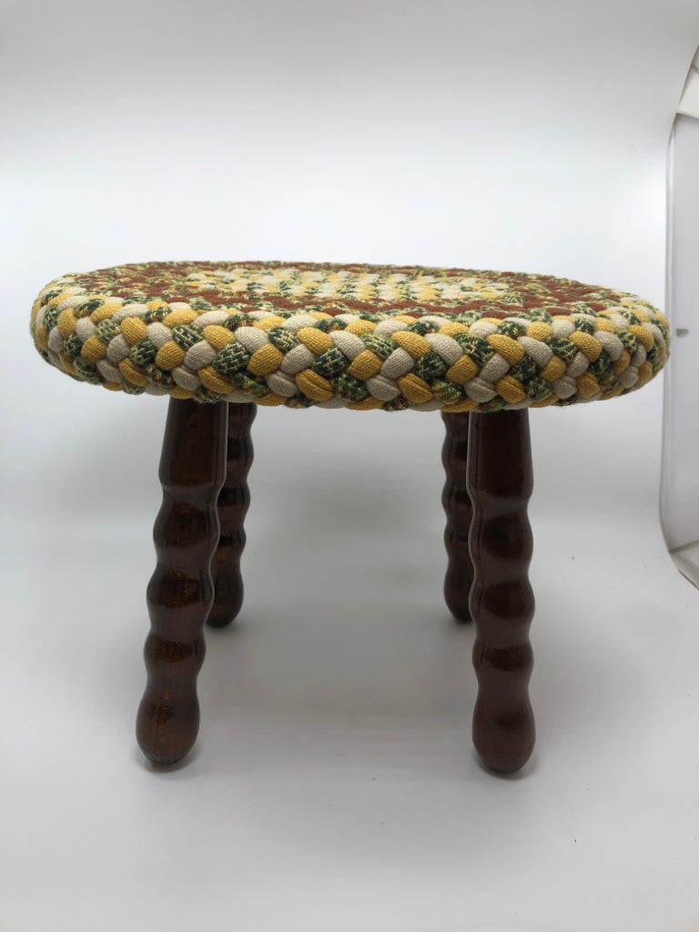 STOOL W/KNITTED TOP AND SPINDLE LEGS.