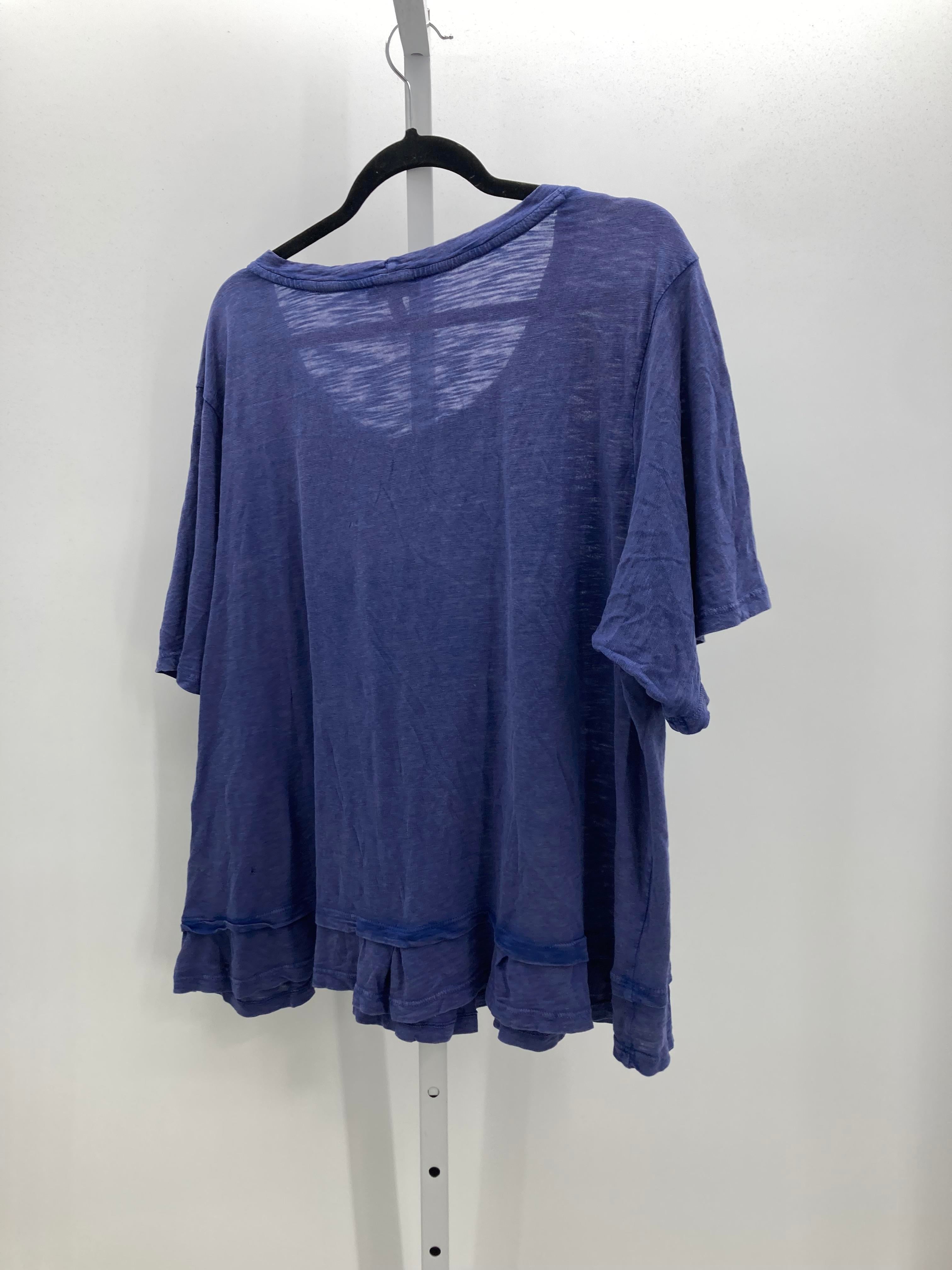 Size Extra Large Misses Short Sleeve Shirt