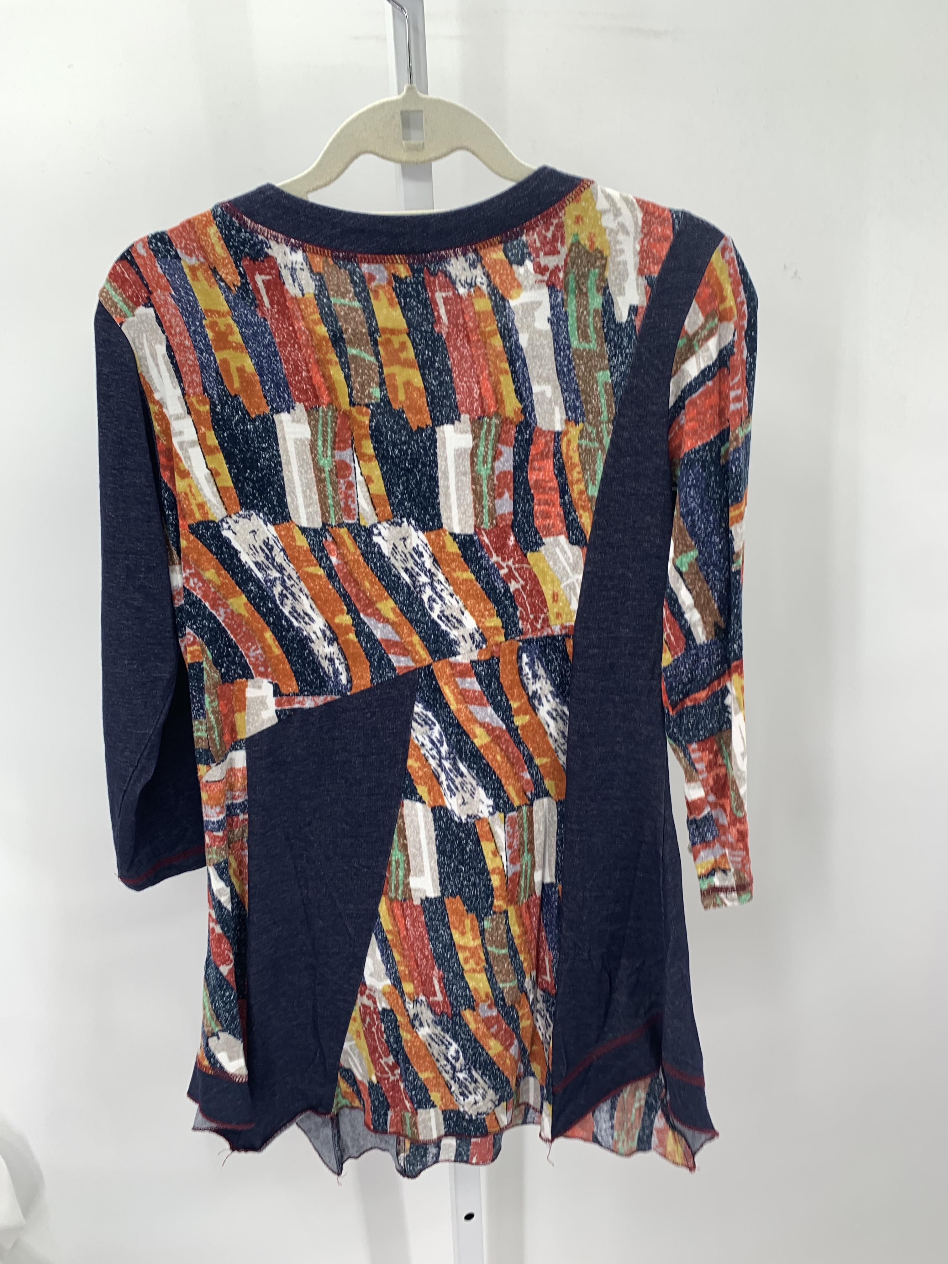 Size Small Misses 3/4 Sleeve Shirt