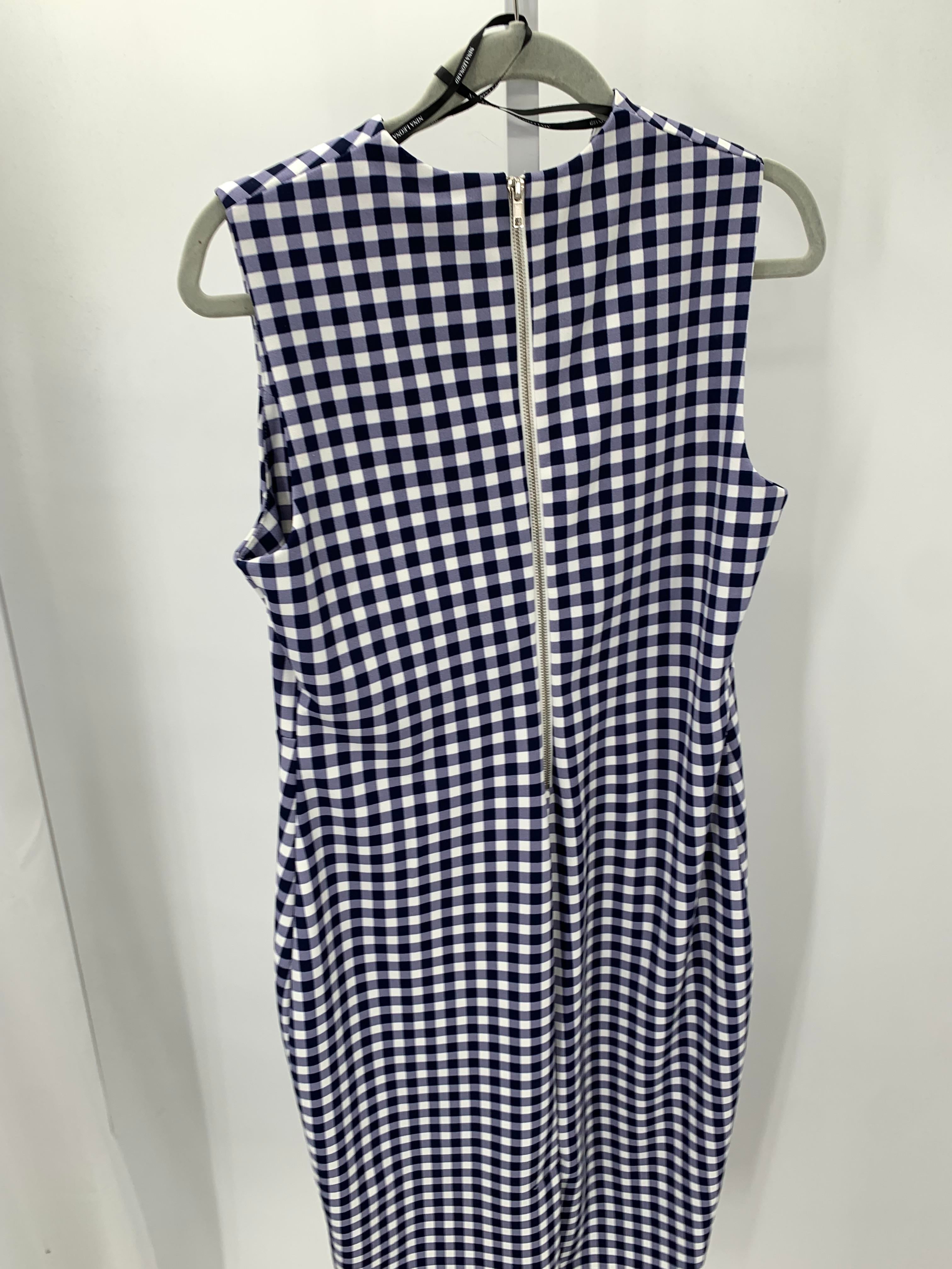 Size Large Misses Sleeveless Dress
